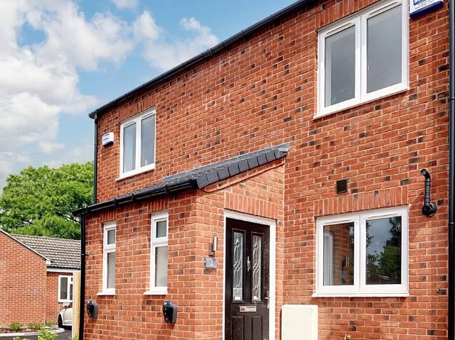 House for sale in Gun Hill, Warwickshire