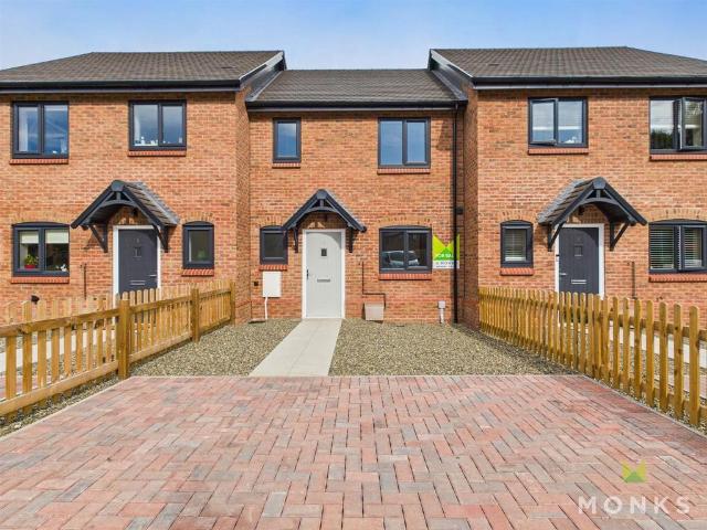 House for sale in Rhoswiel, Weston Rhyn