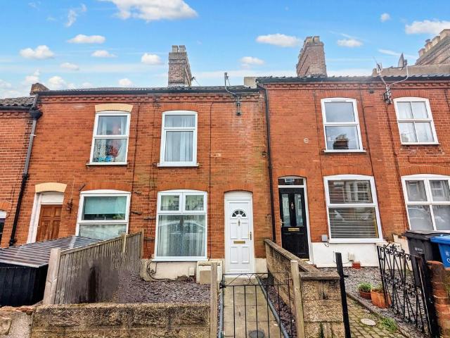 House for sale in New Catton, East Bank