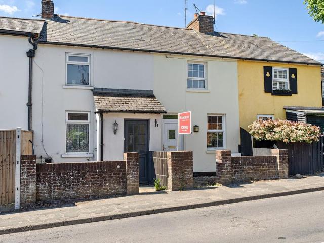 House for sale in Fole, Surrey