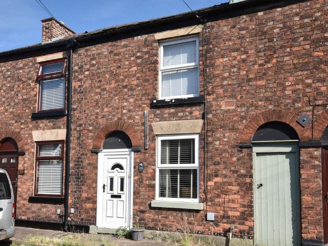 House for sale in Hurdsfield, Macclesfield