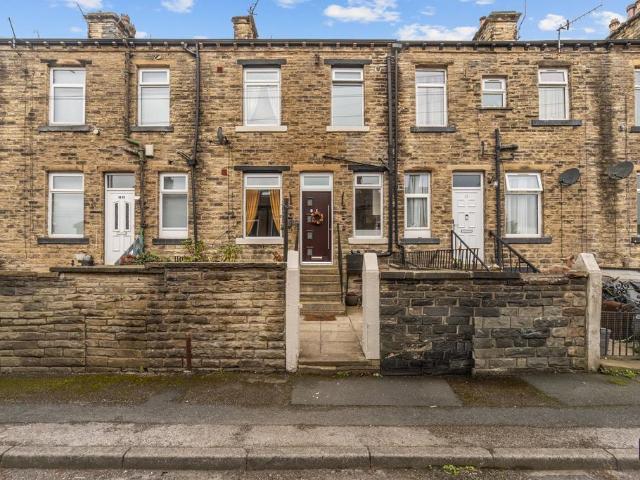 House for sale in Broad Folds, Clayton