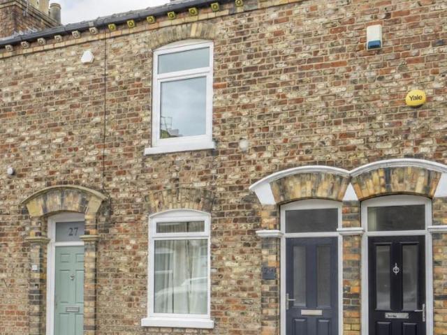 House for sale in High Field, York