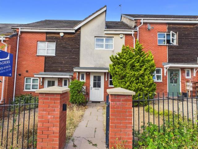House for sale in Blackpole, Worcestershire