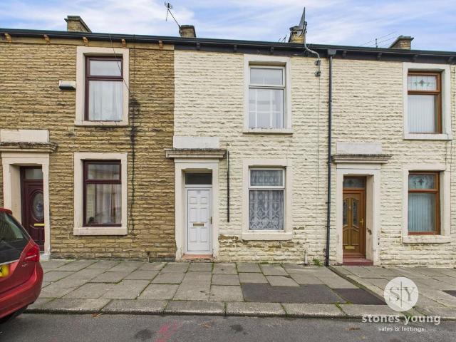 House for sale in Oakenshaw, Backburn