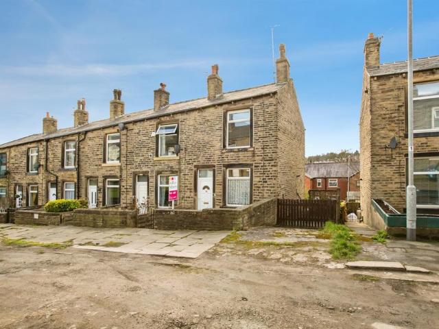 House for sale in Exley, Siddal