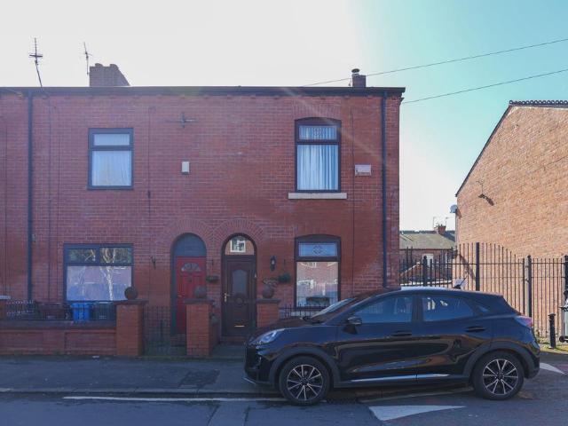 House for sale in Georgia, Greater Manchester