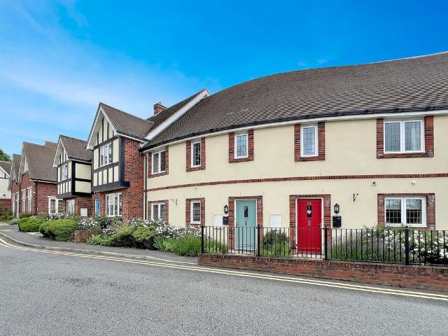House for sale in Chipping Hill, Essex