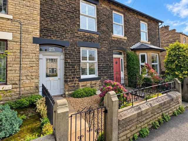 House for sale in Hadfield, High Peak