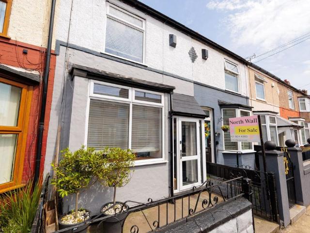 House for sale in Calderstones