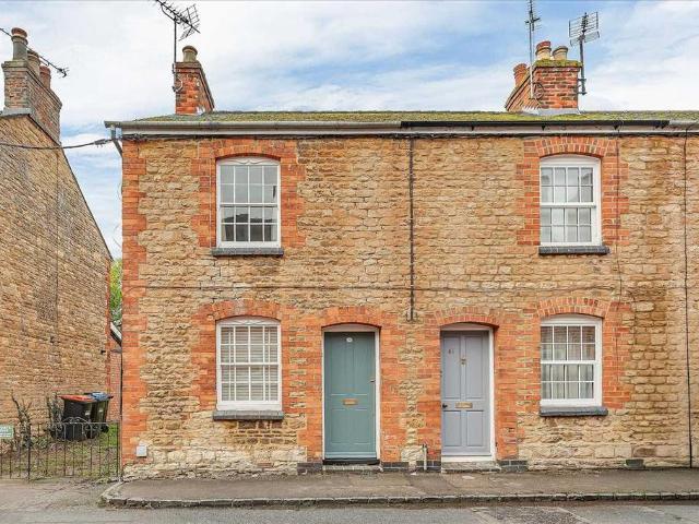 House for sale in Olney
