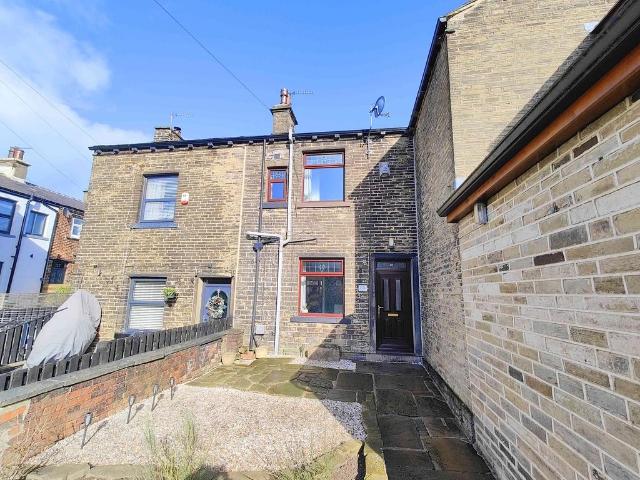 House for sale in Shelf, Calderdale