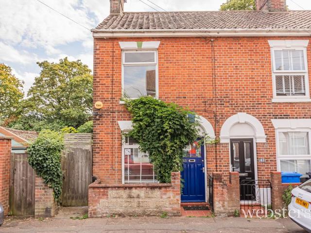 House for sale in Lakenham, East Bank