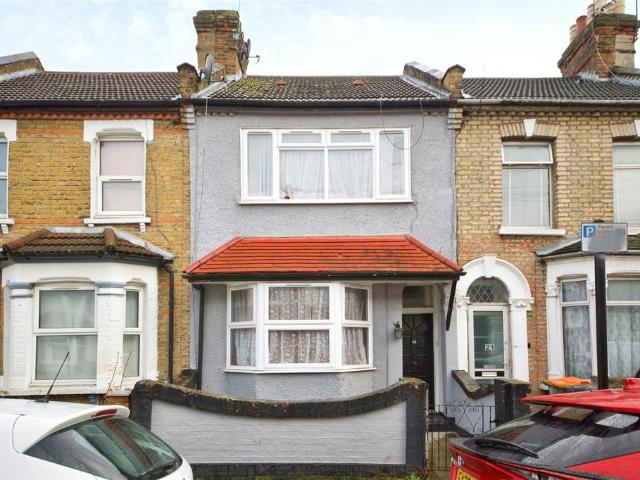 House for sale in Plashet, Greater London