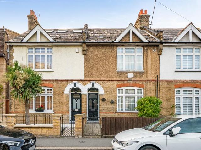 House for sale in Carterhatch, Greater London