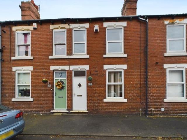 House for sale in Kinsley, West Yorkshire