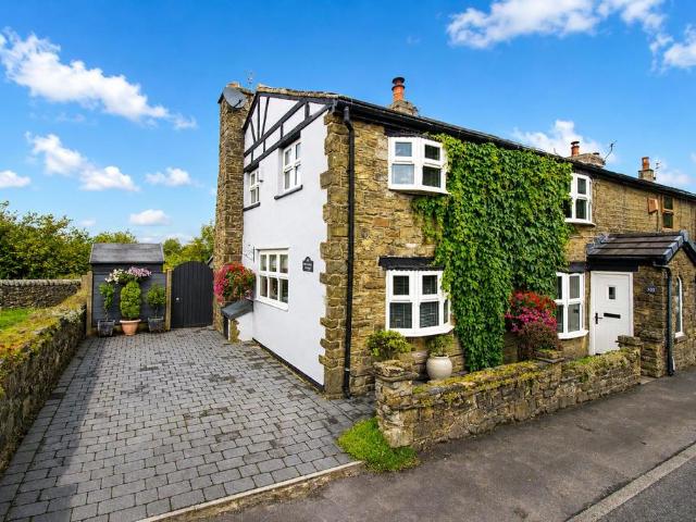 House for sale in Guide