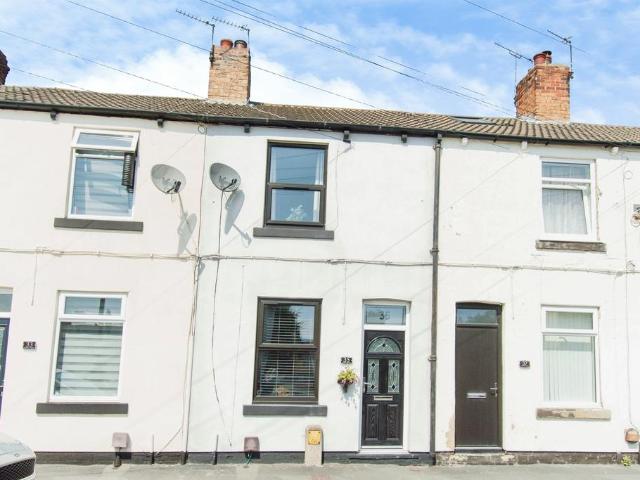 House for sale in Purston Jaglin, West Yorkshire