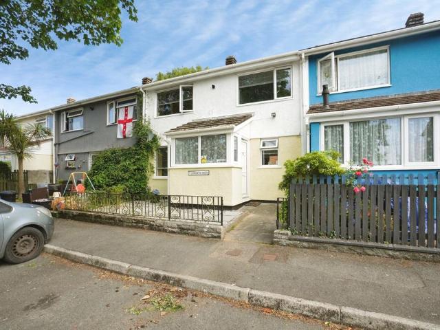 House for sale in Lamellion, Cornwall