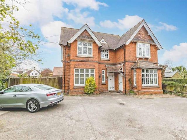House for sale in Datchet