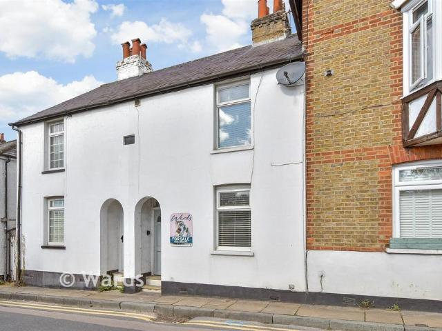 House for sale in The Butts, Kent