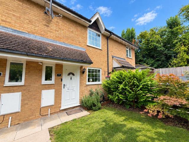 House for sale in Woodside Estate, Houghton Regis