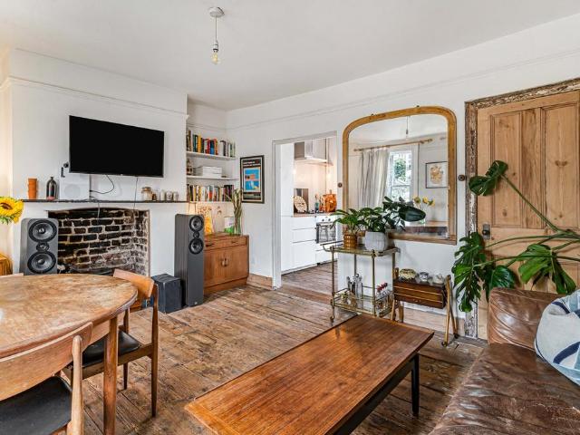 House for sale in Bethnal Green, Greater London