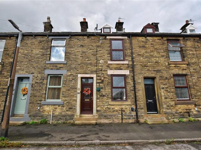 House for sale in Charlesworth, East Midlands
