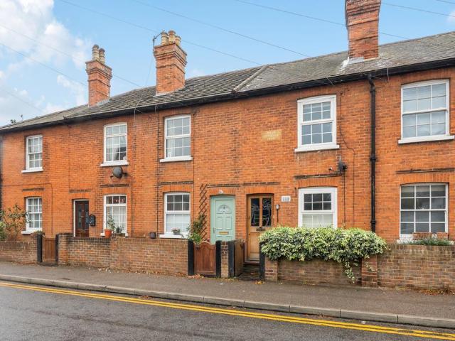 House for sale in Catteshall, Waverley