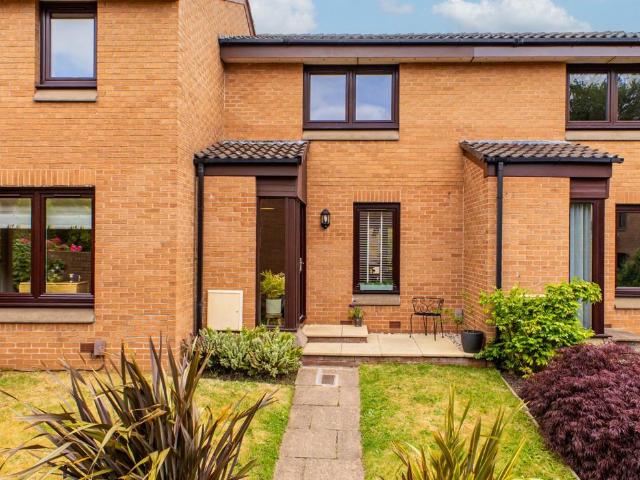 House for sale in Comely Bank, Scotland