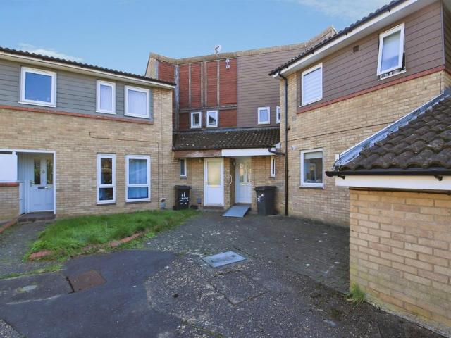 House for sale in Ortongate Centre, Peterborough