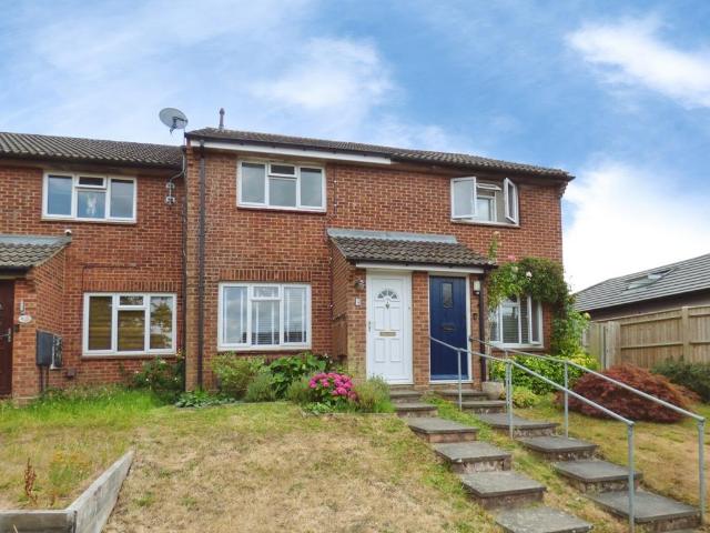 House for sale in Hedge End, Helford