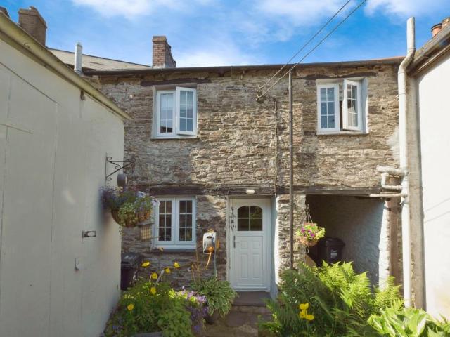 House for sale in Menheniot, Cornwall