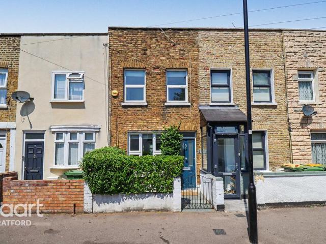 House for sale in Forest Gate, Greater London