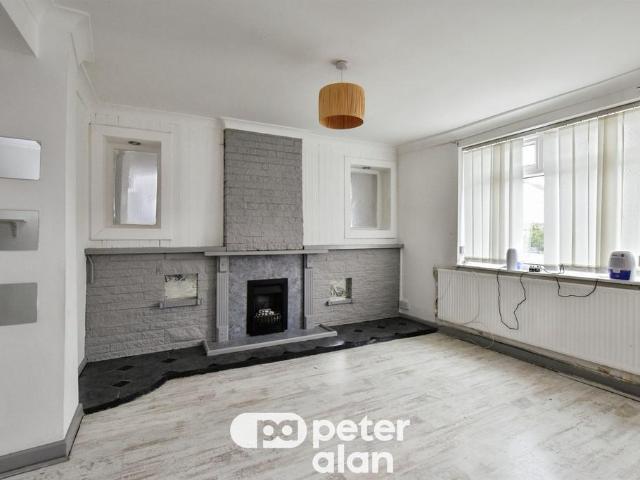 House for sale in Troed-y-rhiw, Troedyrhiw