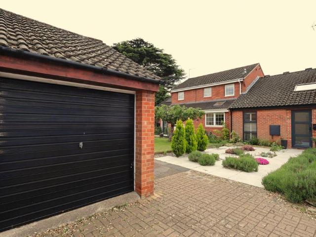 House for sale in Ewens Farm, Golden Valley