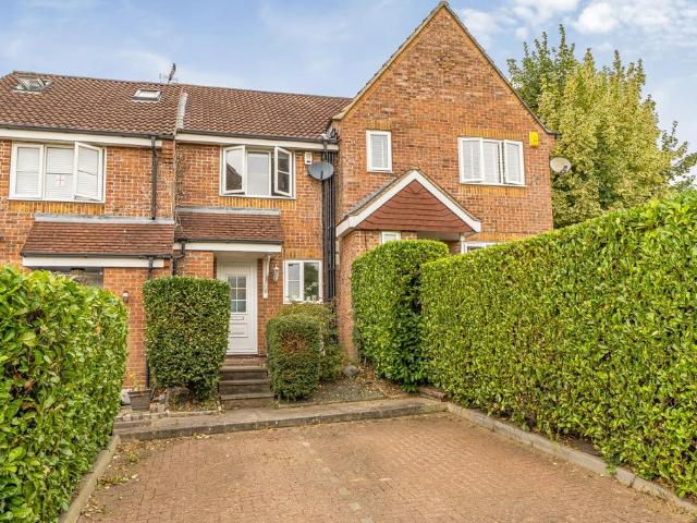 House for sale in Moneyhill, Batchworth