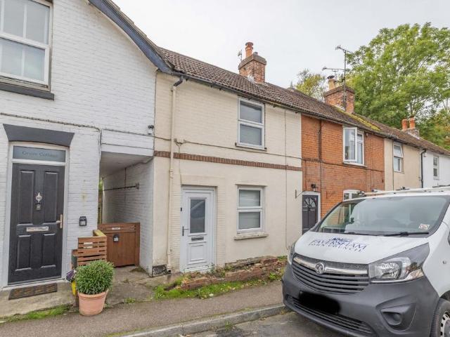 House for sale in Oad Street, Kent