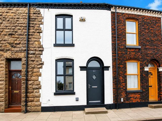 House for sale in Lee Bank, Greater Manchester