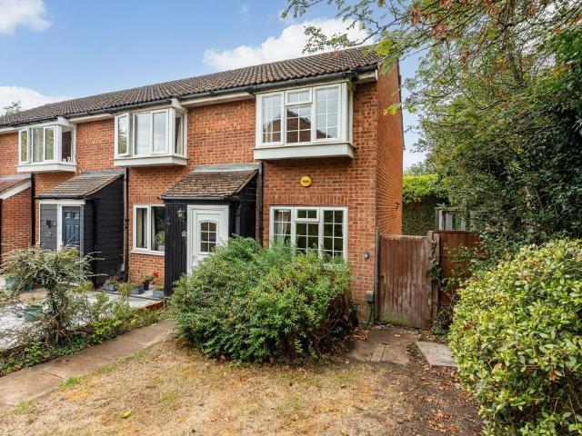 House for sale in Kings Hill, Colliers End