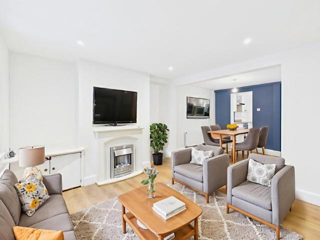 House for sale in Leighton-Linslade, Linslade