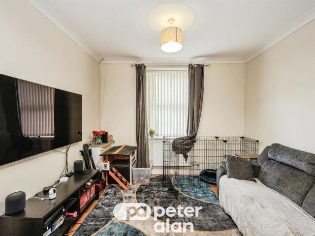 House for sale in Cimla, Neath