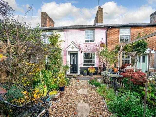 House for sale in Pouchen End, Hertfordshire