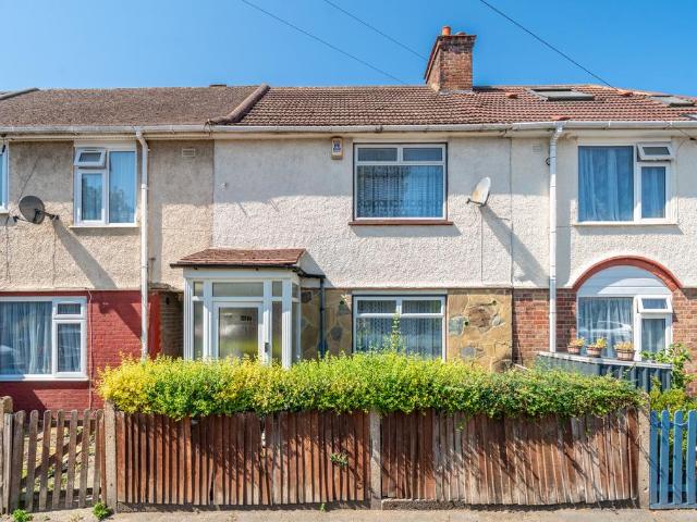 House for sale in London Borough of Merton, Mitcham