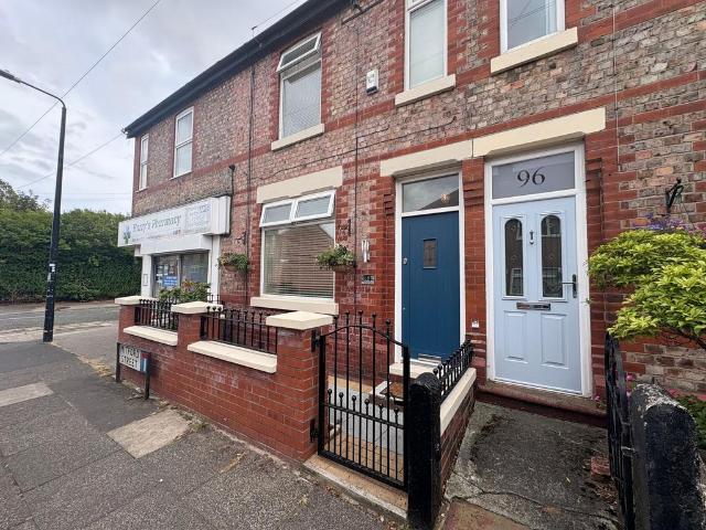 House for sale in Gorse Hill, Trafford Park