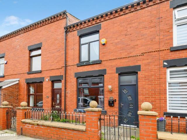 House for sale in Tonge Fold, Bolton
