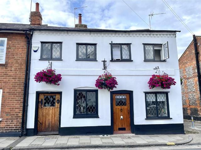 House for sale in Henley-on-Thames, Berrick Salome