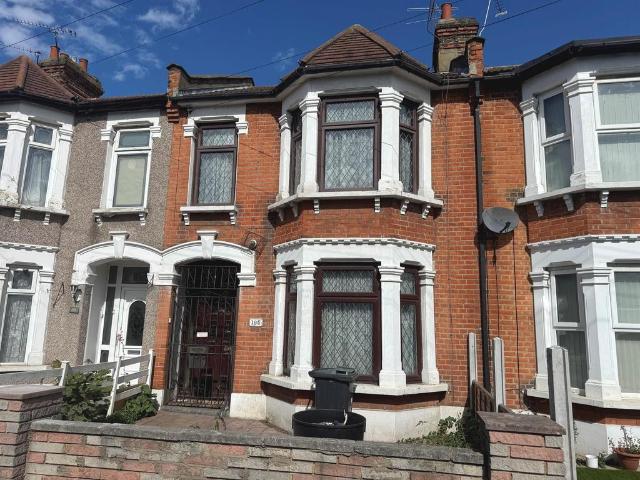House for sale in Loxford, Seven Kings