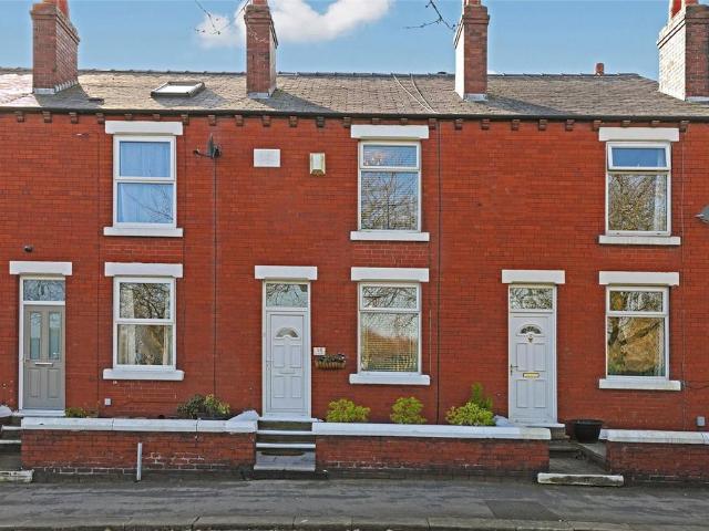 House for sale in Belle Isle, West Yorkshire