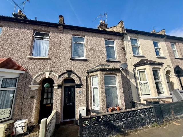 House for sale in Alton Barnes, Essex